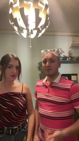 and the best duo costume this halloween goes to... #checcozalone #checcoeangela #cadodallenubi #halloween #perte 