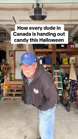 Halloween is over at 7:55 tonight #letsgobluejays #halloween #WorldSeries #bluejays #dodgers 