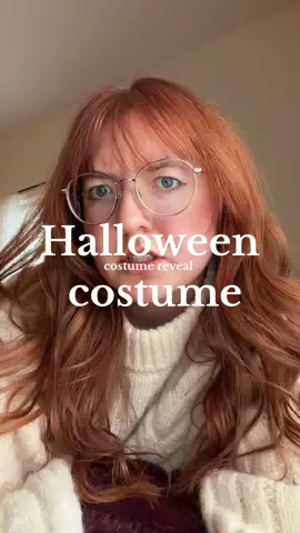 I’ve never done a funny costume before and I cannot take myself seriously 😭😭