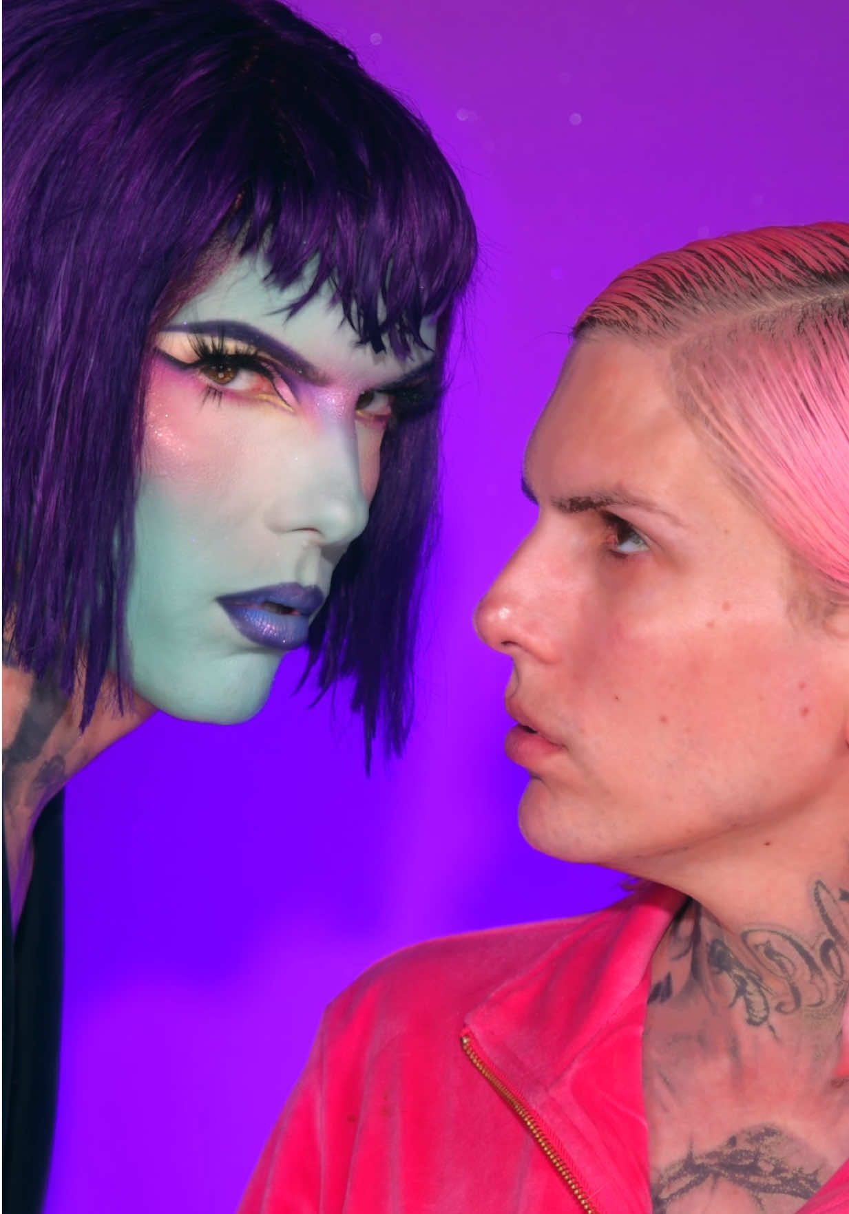 Serving full intergalactic FANTASY 🌌🛸 Beam me up, BABY! Out of this world and into full Alien Glam 👽💫⁠ ⁠ Products Used ⤵️⁠ Cotton Candy Queen Palette*⁠ Eye Gloss Powder 'Prom Night'⁠ F*ckProof Mascara⁠ Magic Candy™ Liquid Blush⁠ Magic Star™ Setting Powder⁠ 'Translucent'⁠ Blood Money Palette*⁠ Scorpio Palette*⁠ Velour Lip Liner 'Ocean Deep'⁠ Velour Liquid Lipstick 'Blue Velvet'⁠ ⁠ 📹️ Video by: @jacqueline.j⁠ 💄 Makeup by: @thekamua⁠ ⁠ #jeffreestar #jeffreestarcosmetics #makeup #beauty #halloween  ⁠ ⁠ *certain pigments not safe for eye use⁠