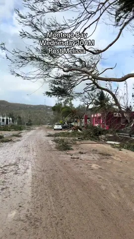 this was the morning after, the roads are clearing up now 🙏 