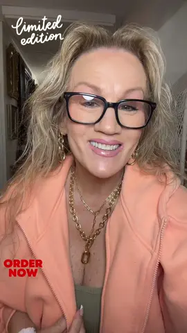 #comfrtzipuphoodie #comfrthoodie #@comfrtclothing #itsjustmekimberlystudios #tiktokshopblackfriday #tiktokshopcybermonday 