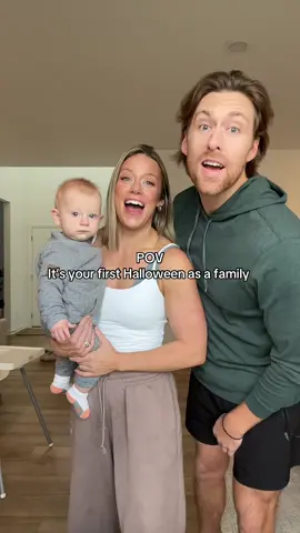 No im obssesed 🎃💕  @Taylor Swift @Travis Kelce @New Heights @Blakeschneider #halloween #familyhalloweencostume #newheightspodcast 