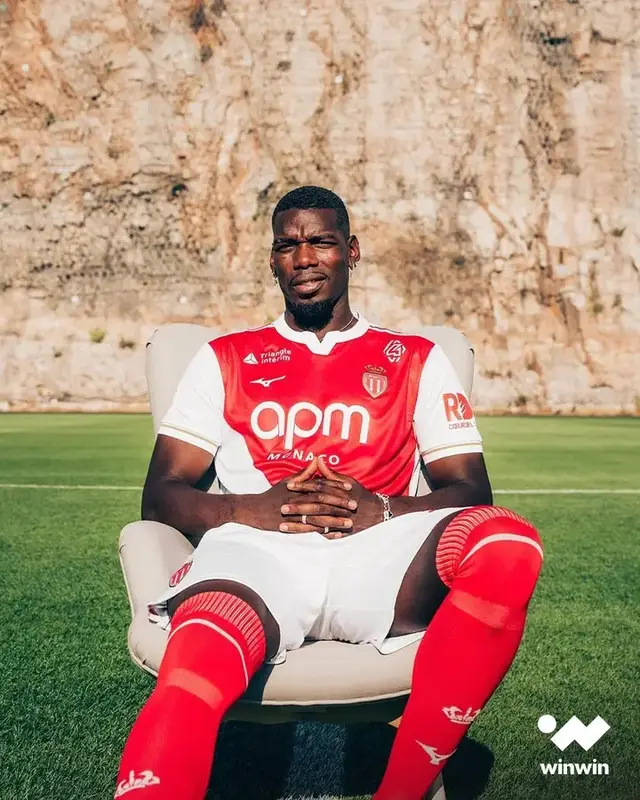 قررررررربت ✨️ بغد غياب تواصل لأكثر من عامين، قدما بول بوغبا قد تطآن الملعب ليلة السبت 😉 عقوبة المنشطات والجاهزية البدنية؛ عاملان أبعدا بوغبا عن ممارسة ما تفنن فيه دائما 😌 مباراة موناكو وإف سي باريس قد تشهد مشاركة بوغبا للمرة الأولى منذ فترة طويلة 😎 عالم الكرة سيكون سعيدًا بهذه العودة 🫡