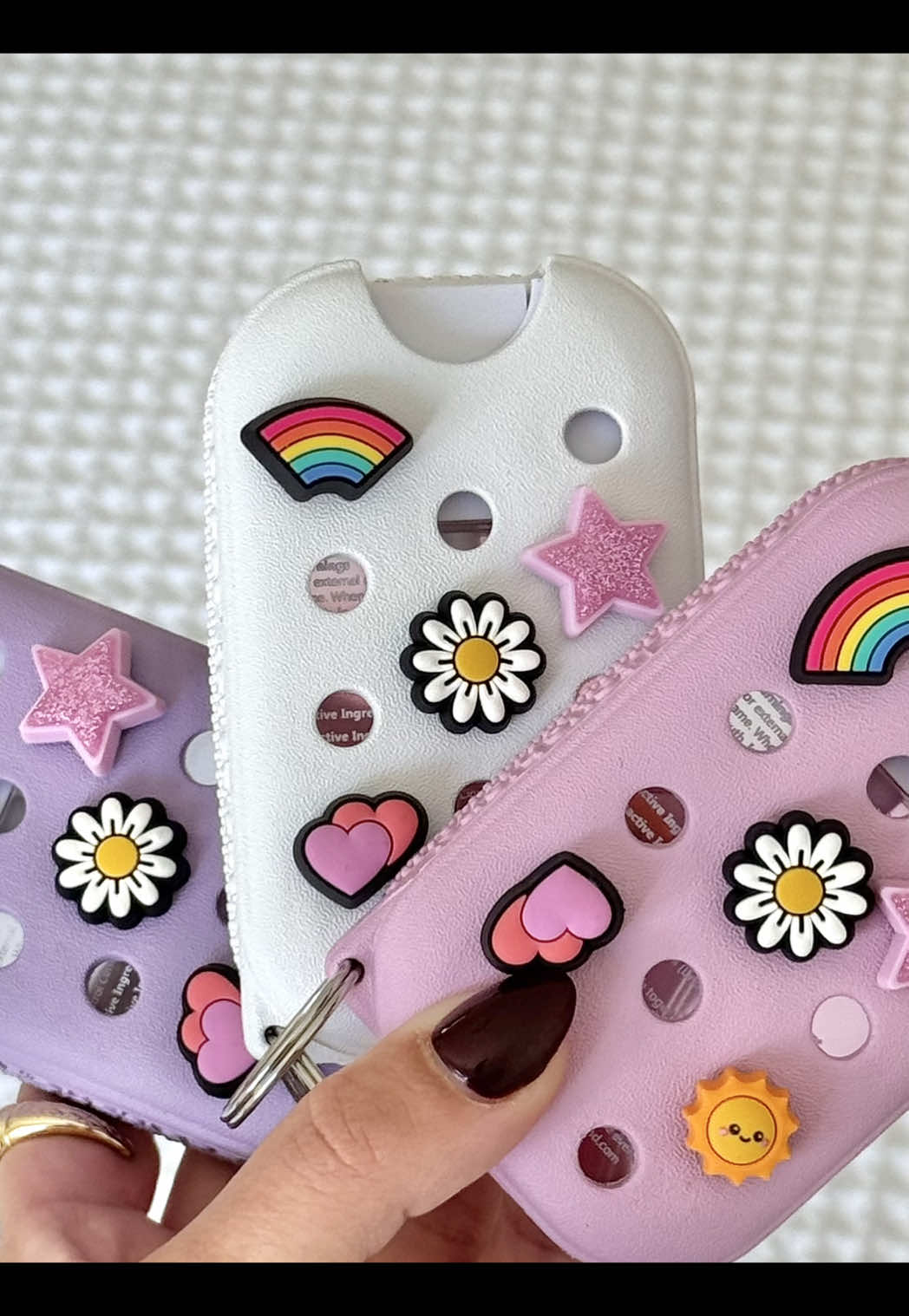 Absolutely iconic, we love it 😍 This would make the perfect stocking stuffer or addition to a gift box! #founditonamazon #amazonfavorites #amazonmusthaves #amazonfinds #giftboxideas 