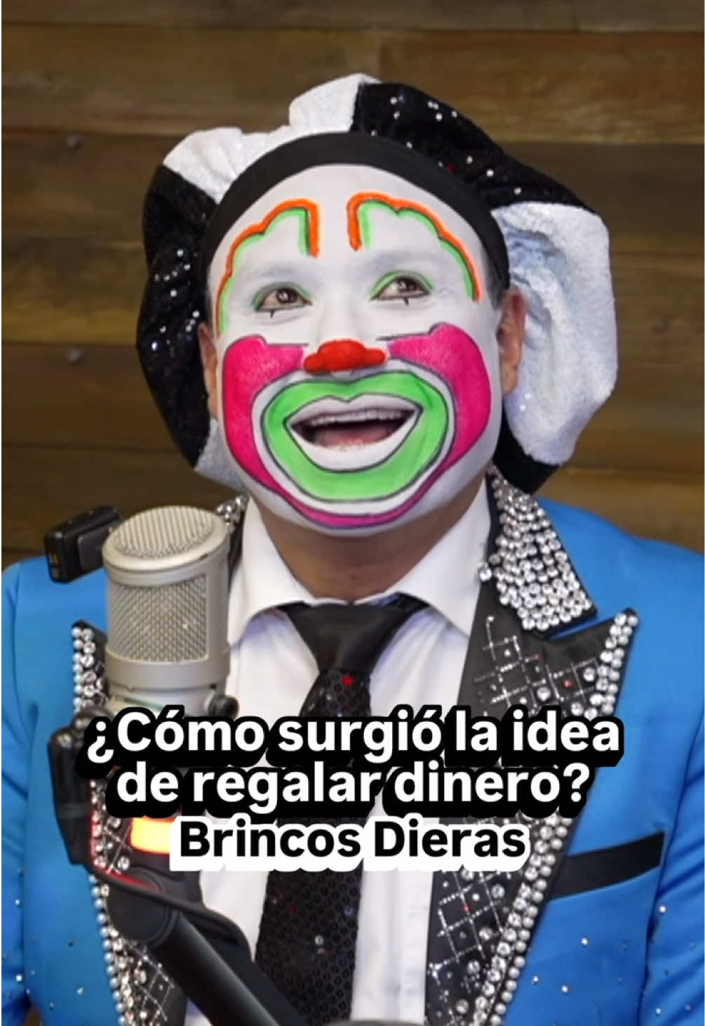 Brincos Dieras cuenta por qué empezó a regalar dinero en sus shows. 💵🤡 #JessieEnExa 