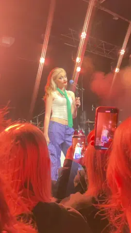 @ellaboh 🤍🫶🏻 #ellaboh #ariabdul #fyp #tour #concert 