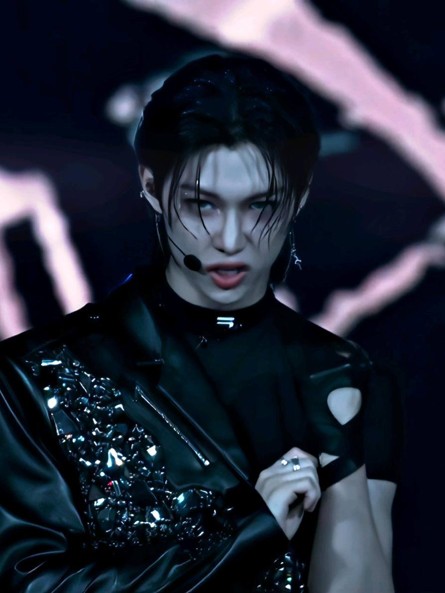 vote skz for mama on m.net plus (boys are back to mama this year) #straykids #skz #edit 