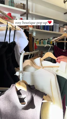 check out @rosyboutiquevirginia for your next fall fit! ♥️