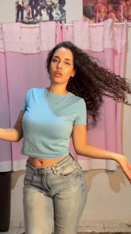 então desliza (qm me seguir vai achar 900 reais no chão amanhã💋💋) #katseye @KATSEYE 