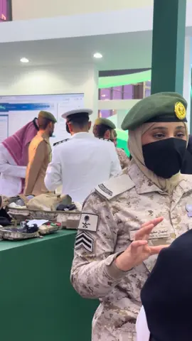 بكل مره اروح لمكان واشوفهم فيه احس راسي بيطلع من العلاف الجوي من كثر الفخر #الرياض #السعوديه #fyp #fyppppppppppppppppppppp #for #عسكر #ضباط #وزارة_الدفاع #global 