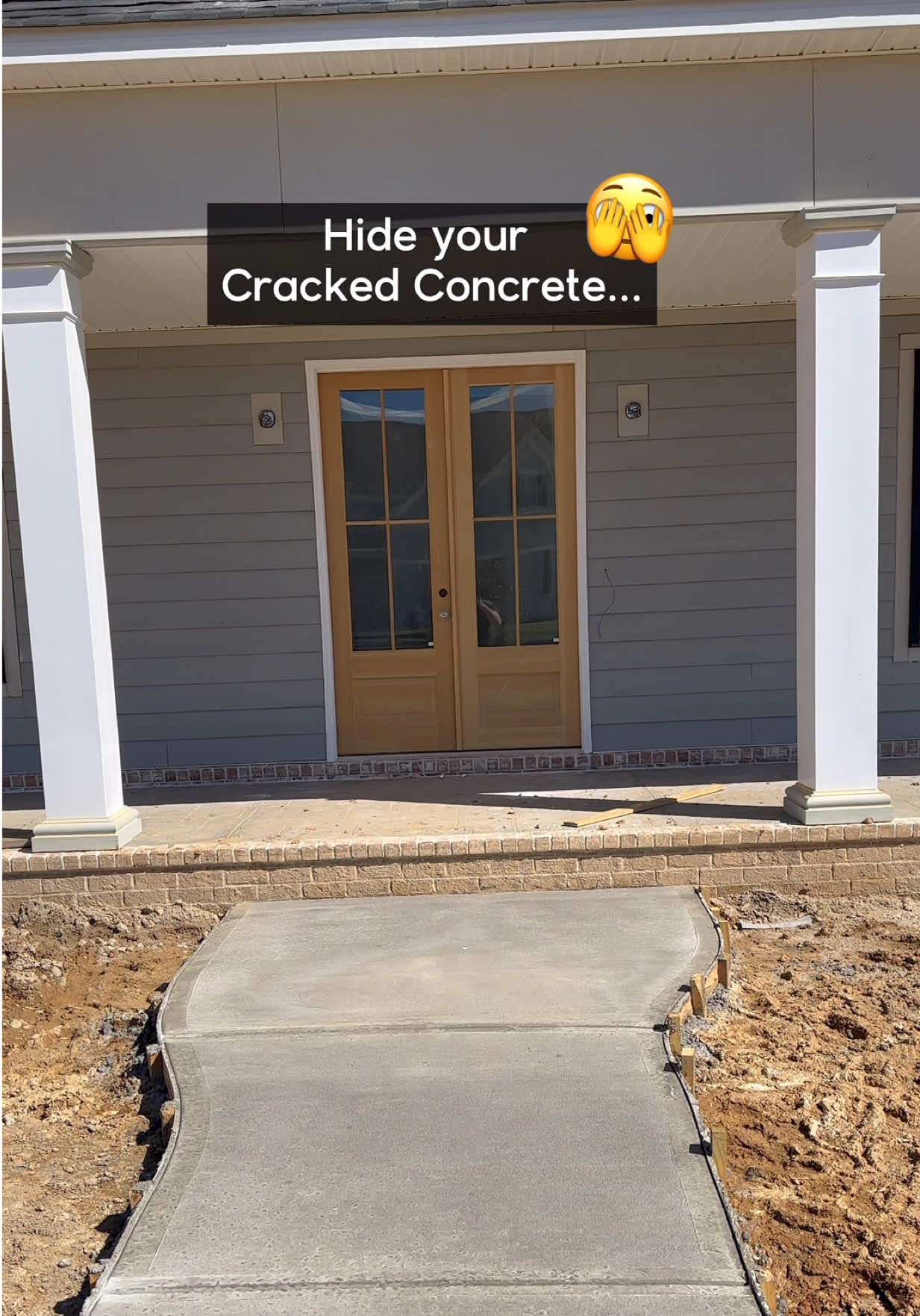 🤦‍♂️ Don’t ask me why I’m saying both control joints and expansion joints interchangeably in the video.  
 Control joints are what you’re looking for on your new build, either cut with a saw or tooled by hand (walkways and driveways). 
 
 The biggest takeaway... Ask about control joints if you don’t see them busting a saw out within 24hrs of finishing. 
 
 ⚠️ Avoid these home building mistakes… 
 👉 Get my Home Building Checklist at BuilderBrigade.com
 
 #BuilderBrigade #homebuildingtips #homebuilding #NewConstruction #customHome 
