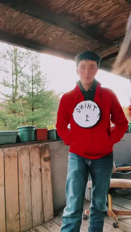 Happy Halloween hehe, thing 1 and thing 2 !!! #thing1thing2 #happyhalloween 