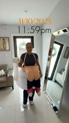 Respuesta a @Dayana Litvac  que tal mi disfraz amo también la Navidad aquí nos divertimos mucho. #halloween #christmas #difraz 