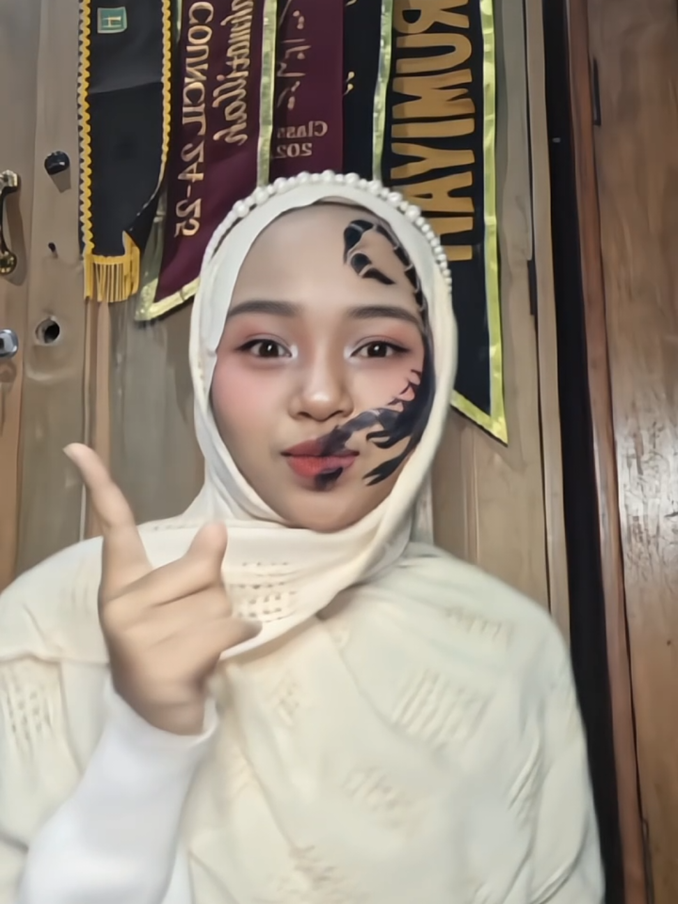 suka sama lagunya🫶🏻❤️‍🔥 #transisivelocity #makeuptransition #sucdew #fyp #trending 