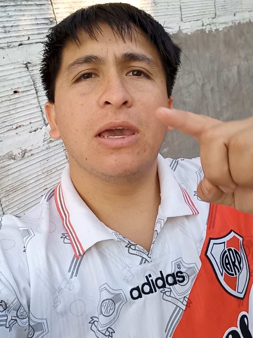 SOY UN VERDADERO HINCHA DE RIVER PLATE 🤍❤️🤍 ¿quien mas esta en este mal momento? #viral #viraltiktok #argentina🇦🇷 #viral #viraltiktok 