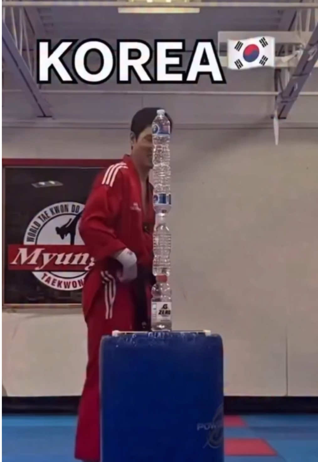 These bottles stood no chance against brazilian jiujitsu 😤