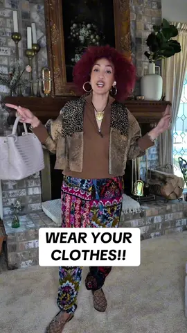 The more I dig in my closet, clean and organize things, the more the desire to shop leaves me. Maybe that’s the trick to saving money! Lol 😂 #thrifted #OOTD #wearyourclothes #fallstyleinspo #falltrends