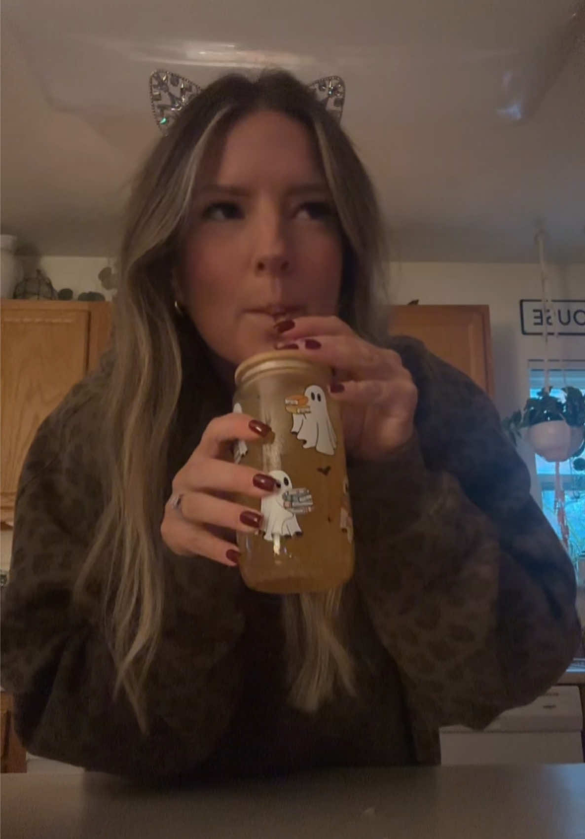 Good luck to everyone braving this NNY weather tonight! Stay warm! 🎃✨  #drinktok #drinking #cocktails #halloween #happyhalloween 