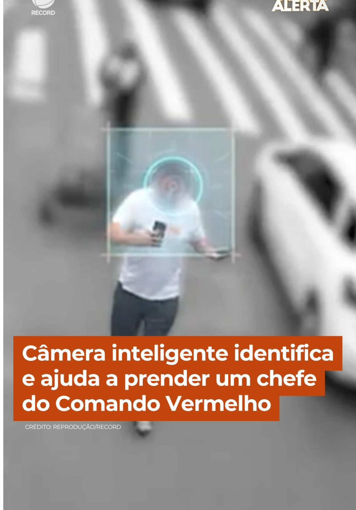 O sistema Smart Sampa ajudou a polícia a prender um chefe do Comando Vermelho que fugiu do Rio de Janeiro antes da megaoperação que terminou com 121 mortos. O homem, que estava foragido, foi preso na Rua 25 de Março em São Paulo. Antônio de Jesus foi condenado a 14 anos de prisão por associação criminosa e lavagem de dinheiro. Ele fazia parte de um esquema que hackeava conteúdo de cursos para revender e causou um prejuízo estimado em R$ 70 milhões. Confira! 👉 Acesse R7.com/CidadeAlerta e assista à reportagem completa do #CidadeAlerta 