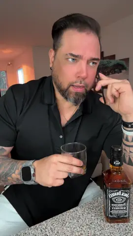 Cuando tienes 42 y terminas con la de 20 y…. Jaja  #viraltiktok #mujeres #mujeresjovenes #chicasde20años #hombresmaduros 