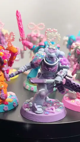 Meet the cutie marines 💕 . #warhammer40k #warhammer #spacemarines40k #warhammer40000 #womenofwarhammer 