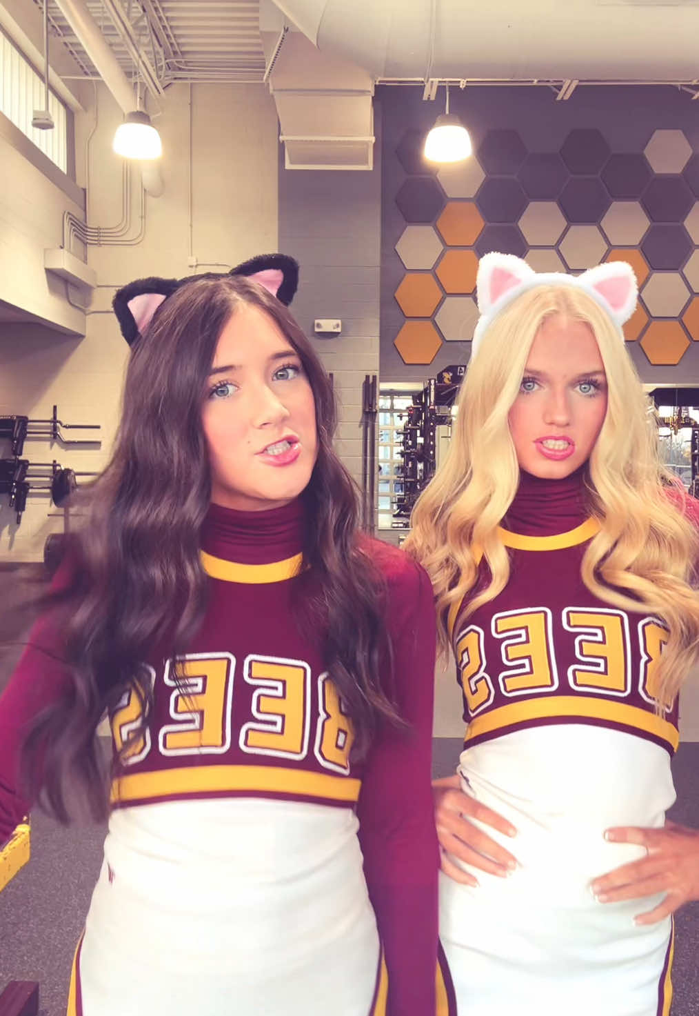 🐈‍⬛+🐈 #fnl #foryoupage #bsf #halloween @willow b🤍 