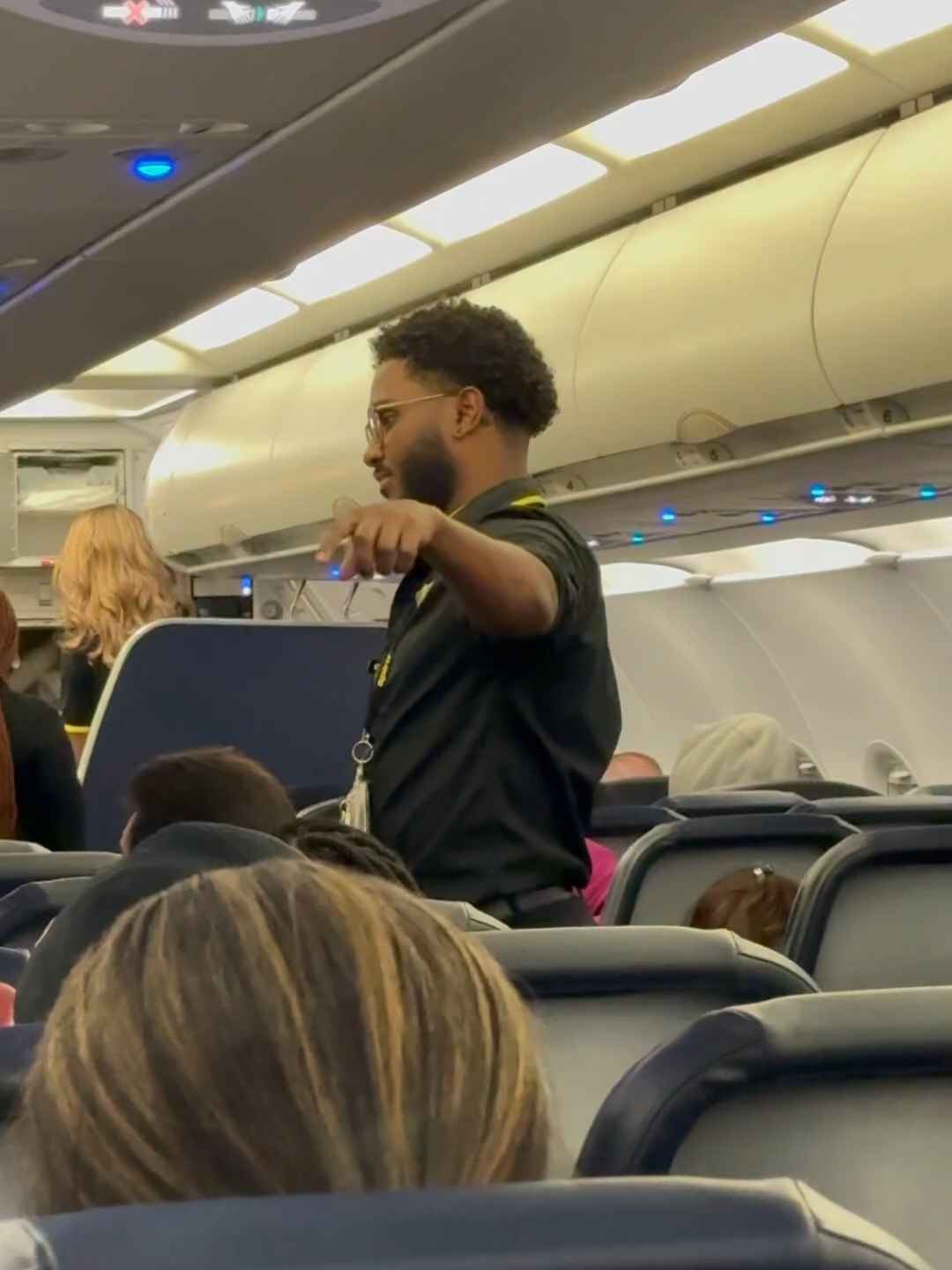 ✈️ Why Airplane Safety Is WORSE than EVER and What Travelers Need to Know! #airplanesafety #travelawareness #dusan #dusanlife #mariandusan #aviation #safetyconcerns #community #flightrisks #passengerawareness #lifehacks #travelinsights #safetyfirst #airtravel #currentissues