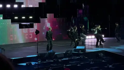 Thunder in Sunrise day 2 #seventeen #seventeen17_official #seventeeninsunrise #carat 