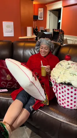 Who else goes from Halloween straight to Christmas? ##famousgroomsfamily##halloween##christmas##xmas