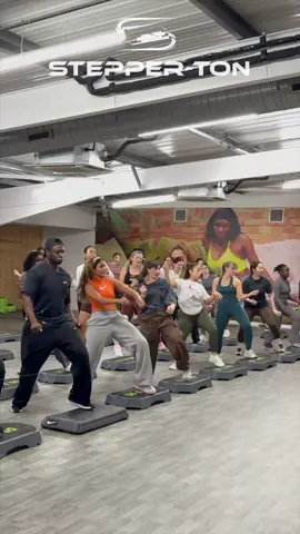 This song had us moving 🇮🇩😁🔥 Song: Tabola Bale #fyp #stepperton #juliusburphy #tabolabale 