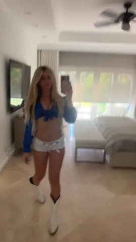 thunderstruckkk💙💣💣💣