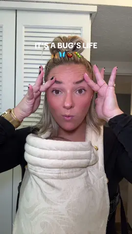 Bug ya?!  #familyhalloweencostume #halloween #halloweencostume #costumereveal 