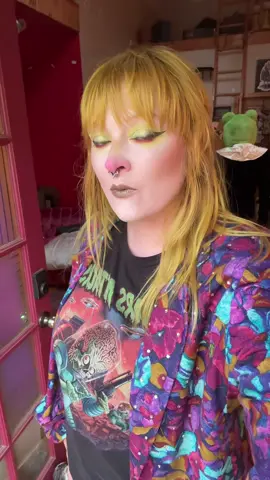 Just clowning around 🤡 #clowningaround #clownmakeup #gemzeez #clownin #happyhalloween 