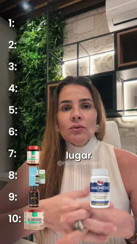Nem todo suplemento é prioridade, e saber o que realmente faz diferença muda tudo no seu corpo, na sua energia e no seu envelhecimento. 💪 ⠀ A partir dos 40, o corpo muda, e suplementar certo é o que mantém o metabolismo ativo, o humor equilibrado e o corpo leve e firme. ⠀ 👉 Marca aqui uma amiga 40+ que PRECISA ver isso!