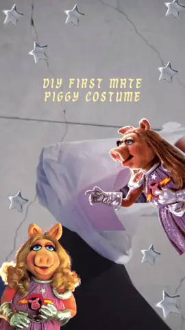 this year’s DIY Halloween costume: First Mate Piggy from Pigs in Space! 💫  #themuppets 