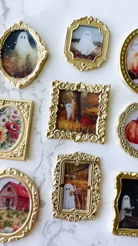 How adorable are these little framed ghost seals?! 👻 They’re so fun for Halloween, but can you imagine a Holiday version? Or Valentines? So many cute possibilities! I’m definitely going to make some printable for all the holidays! 🤍 These were the seals we made in The Script & Seal Society during one of our October workshops, and it was such a fun month! But November is going to be even better… We’re going full Christmas mode! 🎄 Join The Script & Seal Society for November here: https://bgoodslettering.com/pages/the-script-seal-society #bgoodslettering #waxsealclub #waxsealmaking #waxseals 