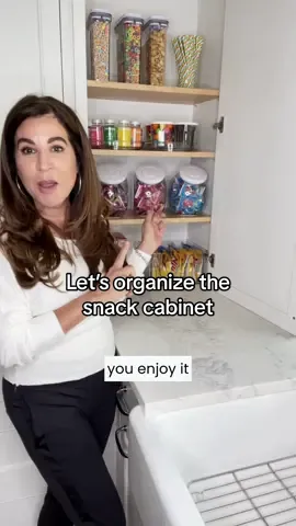 Happy Halloween! 👻 For all the moms out there who are about to be overwhelmed with bags and bags of candy, here are a few tips on how to organize the snack cabinet! 🍬🍫 This will keep all treats organized and fresh once today's festivities are over! I love getting the opportunity to help moms organize spaces for their kids, because as an empty nester I really miss the days of doing this for my own girls! I hope this helps. 😊 ✨All links are in my bio! #organizingtips #getorganized #homeorganization #organizinghacks #halloweentips 