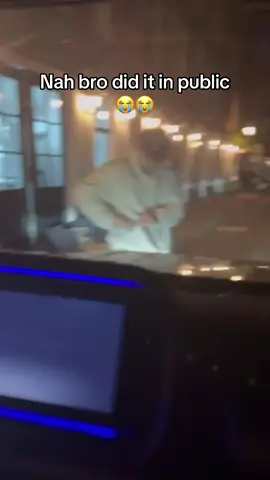 Oogway saxophone in public