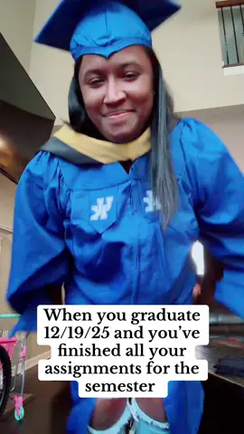 And yes my knee almost gave out at the end 🤣😭 #gradstudent #mastersdegree #gradschool #msw #socialwork 