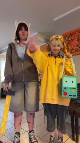 🎃🛋️ | 1,46 y 1,71 :3  (Me dijeron mikecrak y se puso a llover 😭😭) #halloween #horadeaventura #jake #finn #bmo 