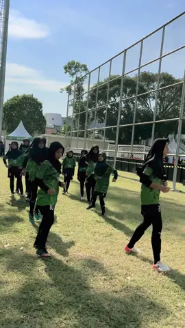 Pemanasan #masyaallahtabarakkallah #sepakbola #sepakbolawanita #milklifesoccer #sepakbolaputri 