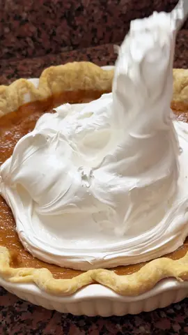 Fazendo uma torta de abóbora para minha amiga pessoal @bia abbate 