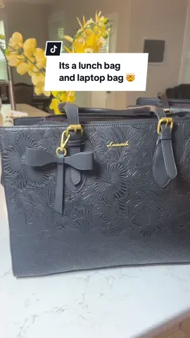 One bag that carries your life and lunch 🤯#tiktokshopblackfriday #giftsforher #worktotebag #lunchbag #lovevook @Lovevook Bags @lovevook_official 