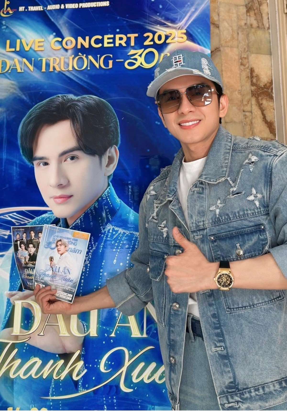 @Dan Truong là một ca sĩ gắn liền với thế hệ 7-8-9x. Anh có thanh lẫn sắc. Trong sự nghiệp 30 năm ca hát, anh có rất nhiều giải thưởng, thành tựu: Làn Sóng Xanh, Mai Vàng, VTV Bài Hát Tôi Yêu, Cống Hiến, HTV Awards,... Phát hành rất nhiều băng đĩa, nhạc, liveshow. Đa dạng từ nhạc trẻ, truyền thống cách mạng, dân ca, bolero. Với sự da dạng này, anh Bo đã chiếm tình cảm của fans. Hôm nay 01/11/2025 là 1 ngày vô cùng ý nghĩa trong sự nghiệp ca hát của anh. Chúc anh thật nhiều sức khỏe và live show thành công mỹ mãn. Gửi tặng anh và mọi người clip 