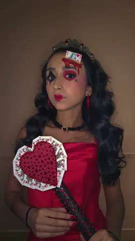 ♥️♦️ #queenofhearts #HALLOWEEN #halloweentransition #halloweenmakeup #aliceinwonderland 