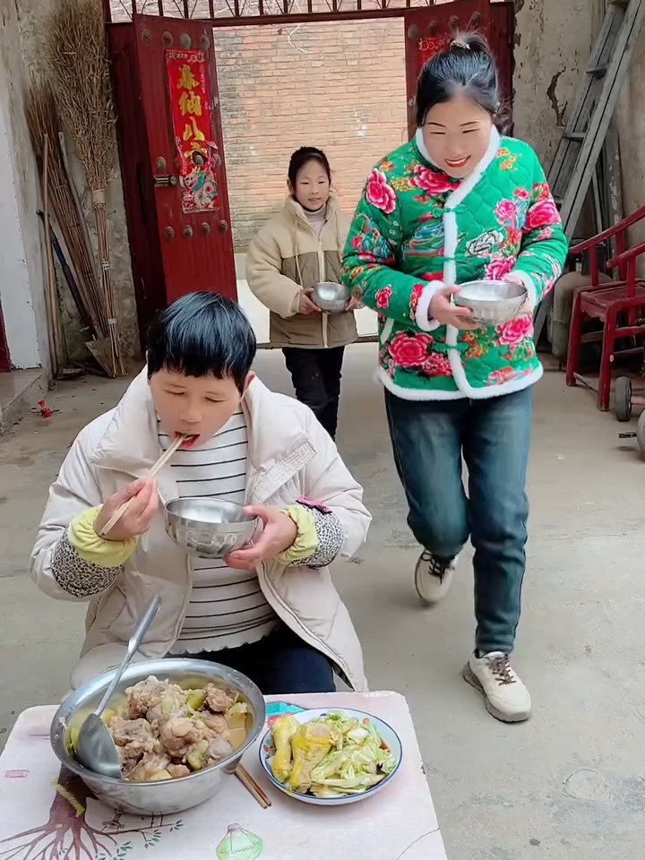 离外婆家近就是好，为了下次好来，这次绝不能空手。 #搞笑视频 3xcqepeseqbdwa4