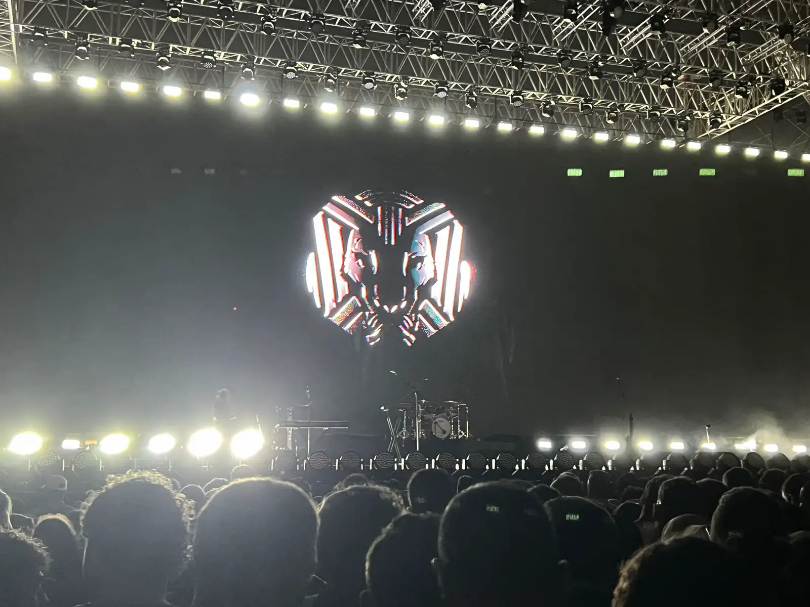 كل الطرق تؤدي الي روما ❤️ A beautiful day to remember ❤️#cairokee_كايروكي #concert #amireid  #tommygun 