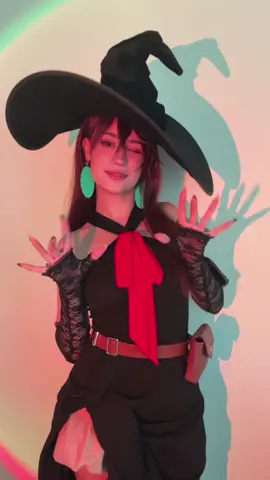 happy halloween!!🎃🖤 #dandadan #momoayase #momoayasecosplay #dandadancosplay #ダンダダン #ayasemomo #momocosplay #foryou #halloween #anime #witchcosplay 