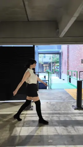 Romanticizing my walk to work like Reze #chainsawman #halloween #anime #manga 